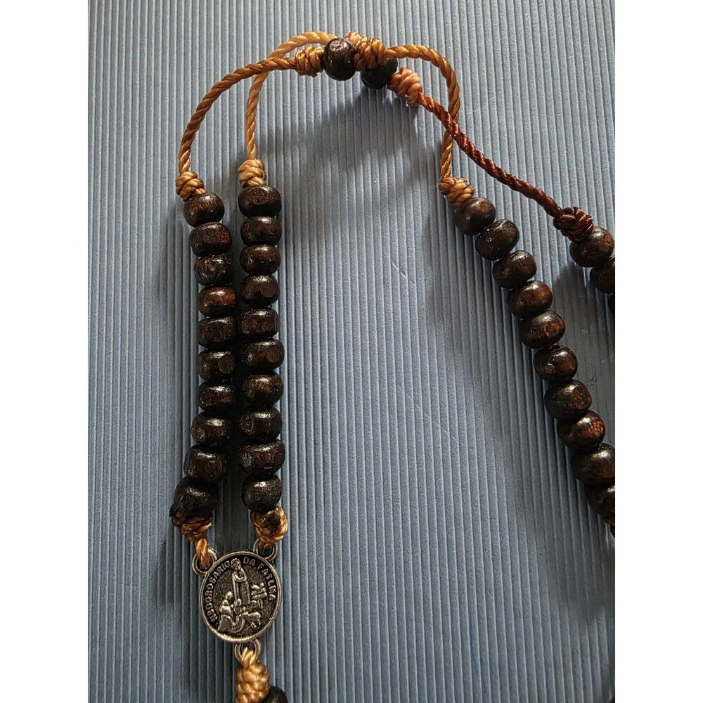 Our Lady of the Rosary of Fatima Silver Metal Cross Wood Beads Necklace Marian - Picture 4 of 8